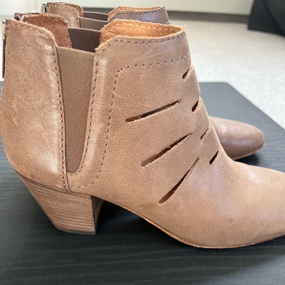 Aquatalia cutout bootie